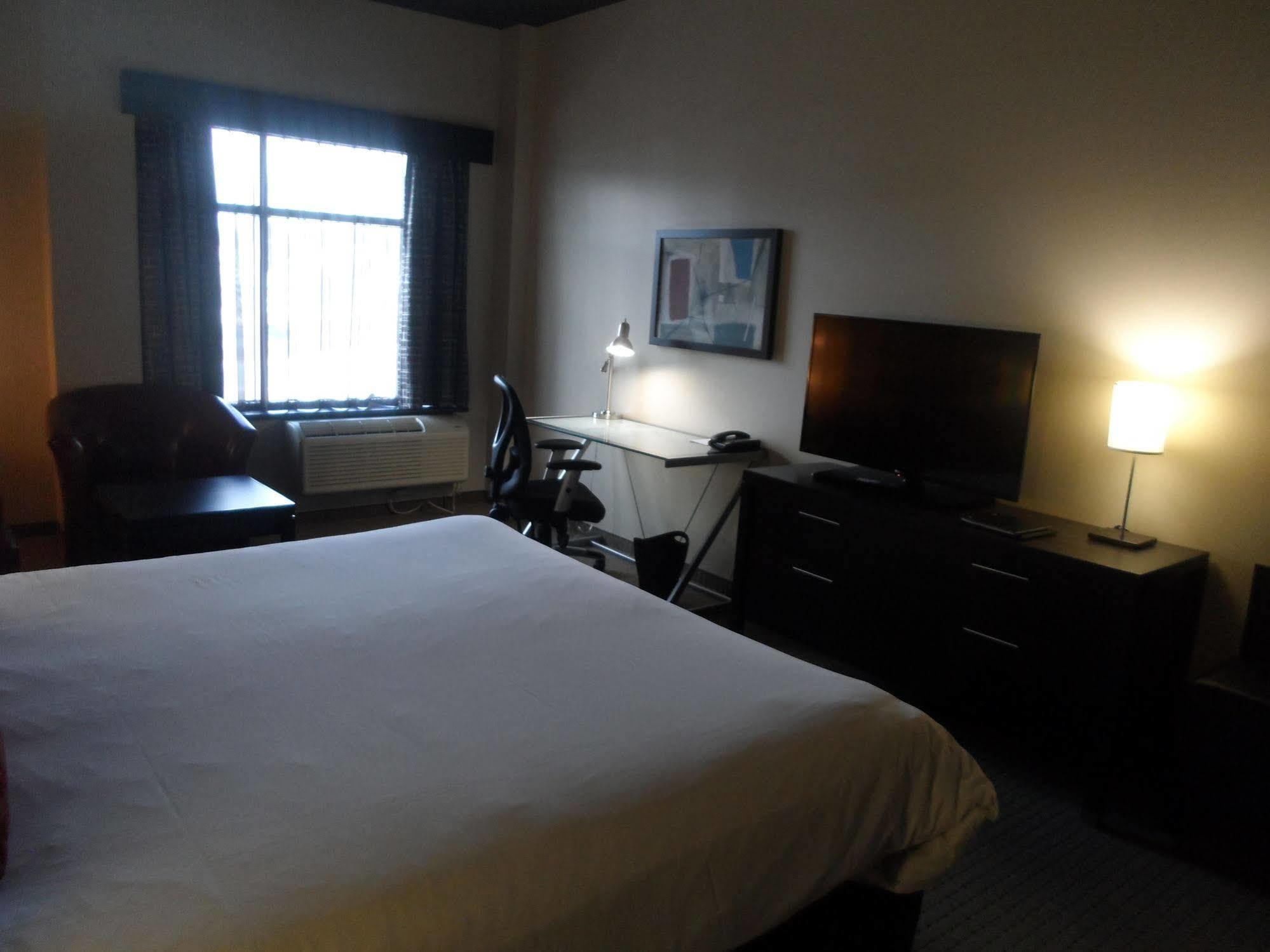 Grand Times Hotel - Aeroport De Quebec Bagian luar foto